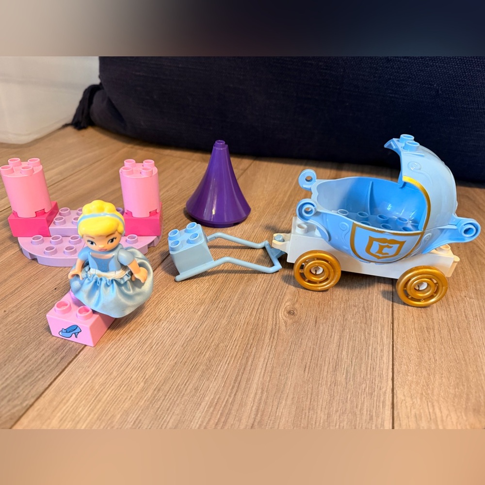 3 Disney Princesses Lego Duplo Snow White, Cinderella, Sleeping Beauty - Picture 4 of 7